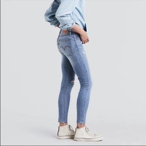 LEVI'S Wedgie Skinny Light Wash Distressed Button Fly Jeans Sz 25